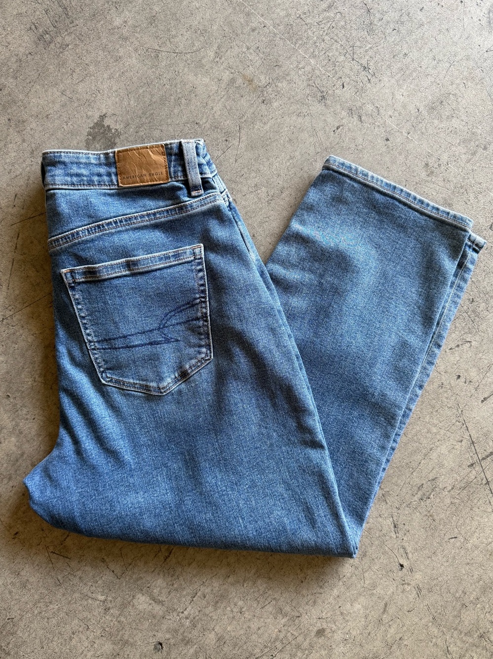 American Eagle Outfitters - Stretch Mom Jean - Blue Jeans - 6